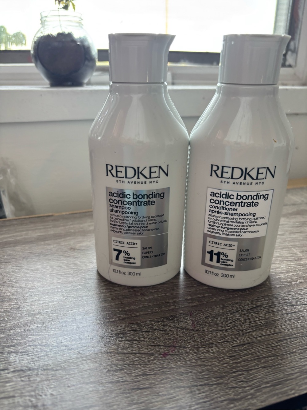 Redken Acidic Bonding Concentrate Shampoo & Conditioner - White